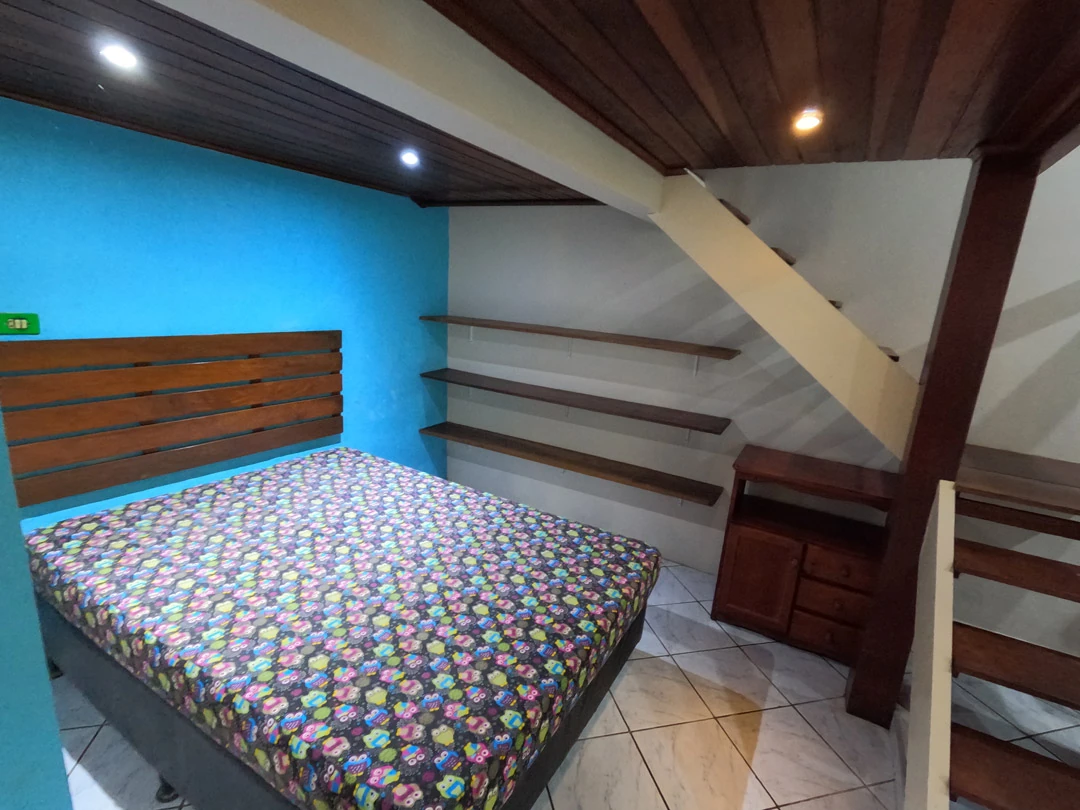 Casa 02 — Casa com garagem para até 6 pessoas